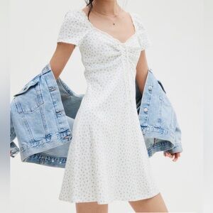 H&M White Floral Dress Flared Skirt